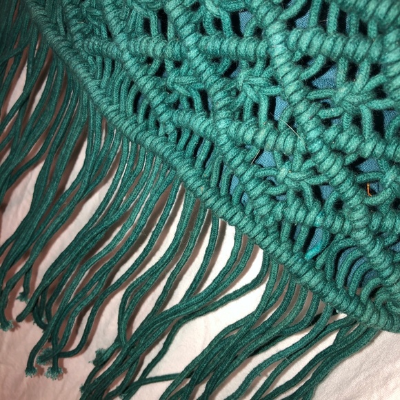 Roberta Roller Rabbit fabulous teal all crochet woven Fringe trim pillow… - Picture 4 of 5